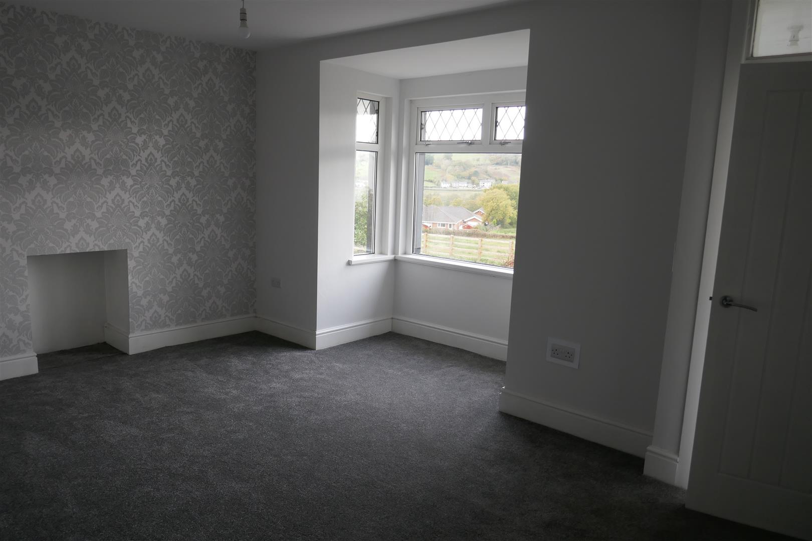 FURTHER ROOM ASPECT